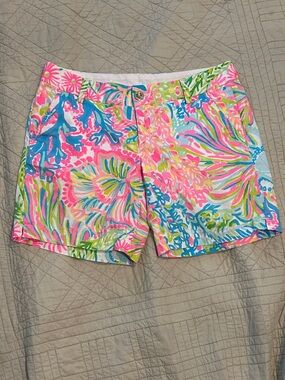 Lilly Pulitzer The Jayne Short Lovers Coral Print